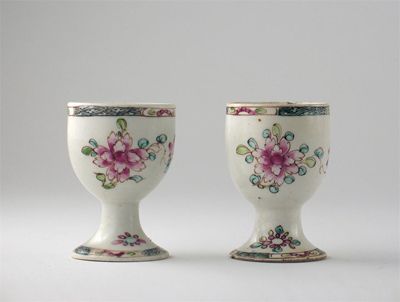 Appraisal: A rare pair of Bow eggcups painted with stylized flowers