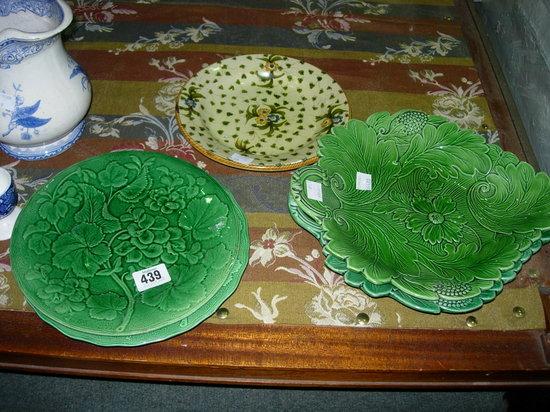 Appraisal: TWO PAIRS OF VICTORIAN GREEN POTTERY LEAF PLATES continental Cantagalli