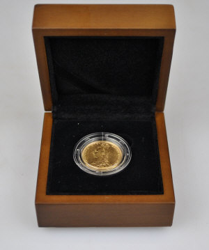 Appraisal: A Royal Mint boxed sovereign