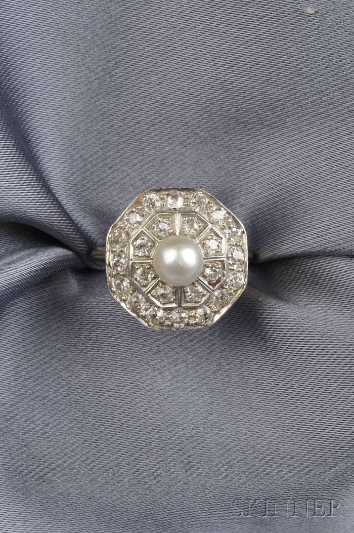 Appraisal: kt Gold Cultured Pearl and Diamond Ring centering a pearl