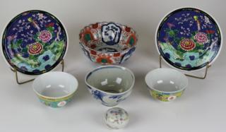 Appraisal: Chinese Japanese china including Imari Canton pcs Chinese Japanese china