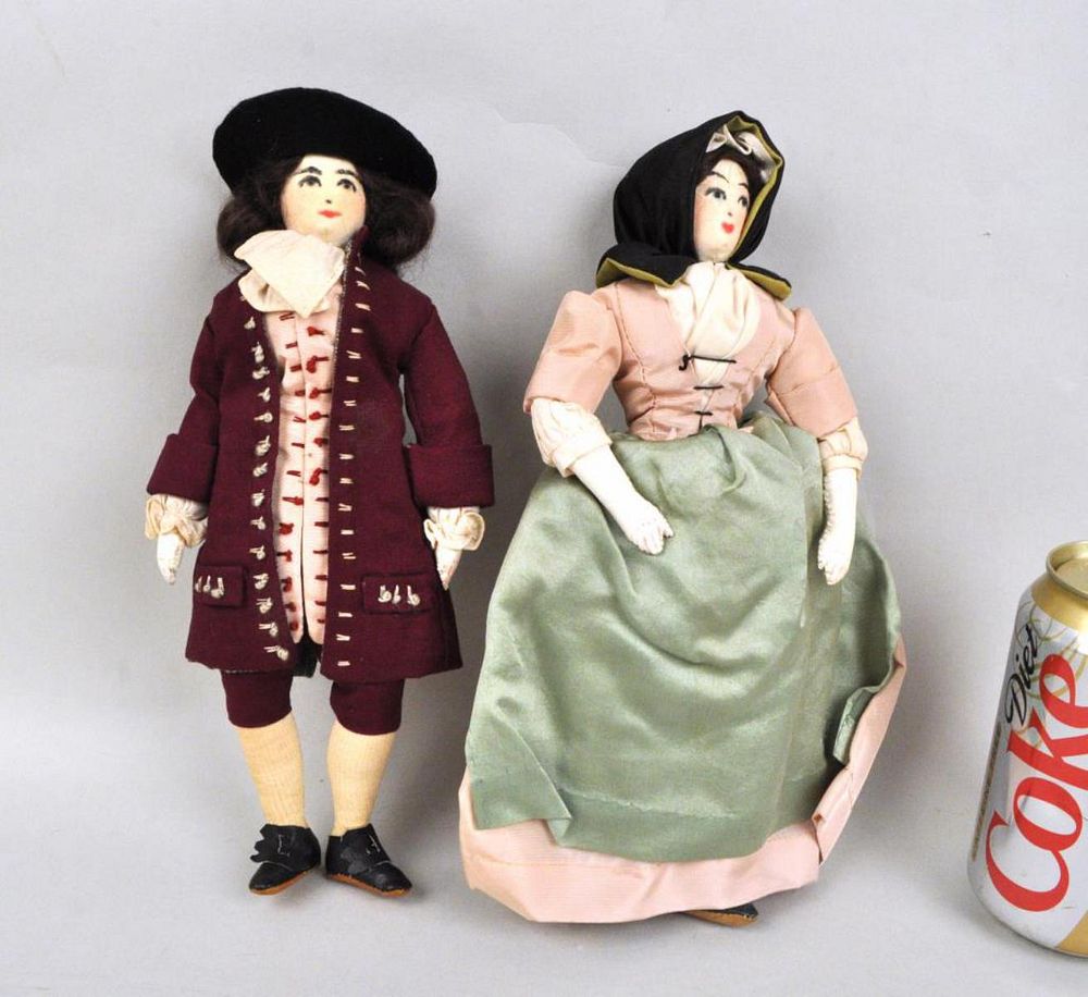 Appraisal: Pair Vintage Quaker Dolls in Traditional Dress the largest high