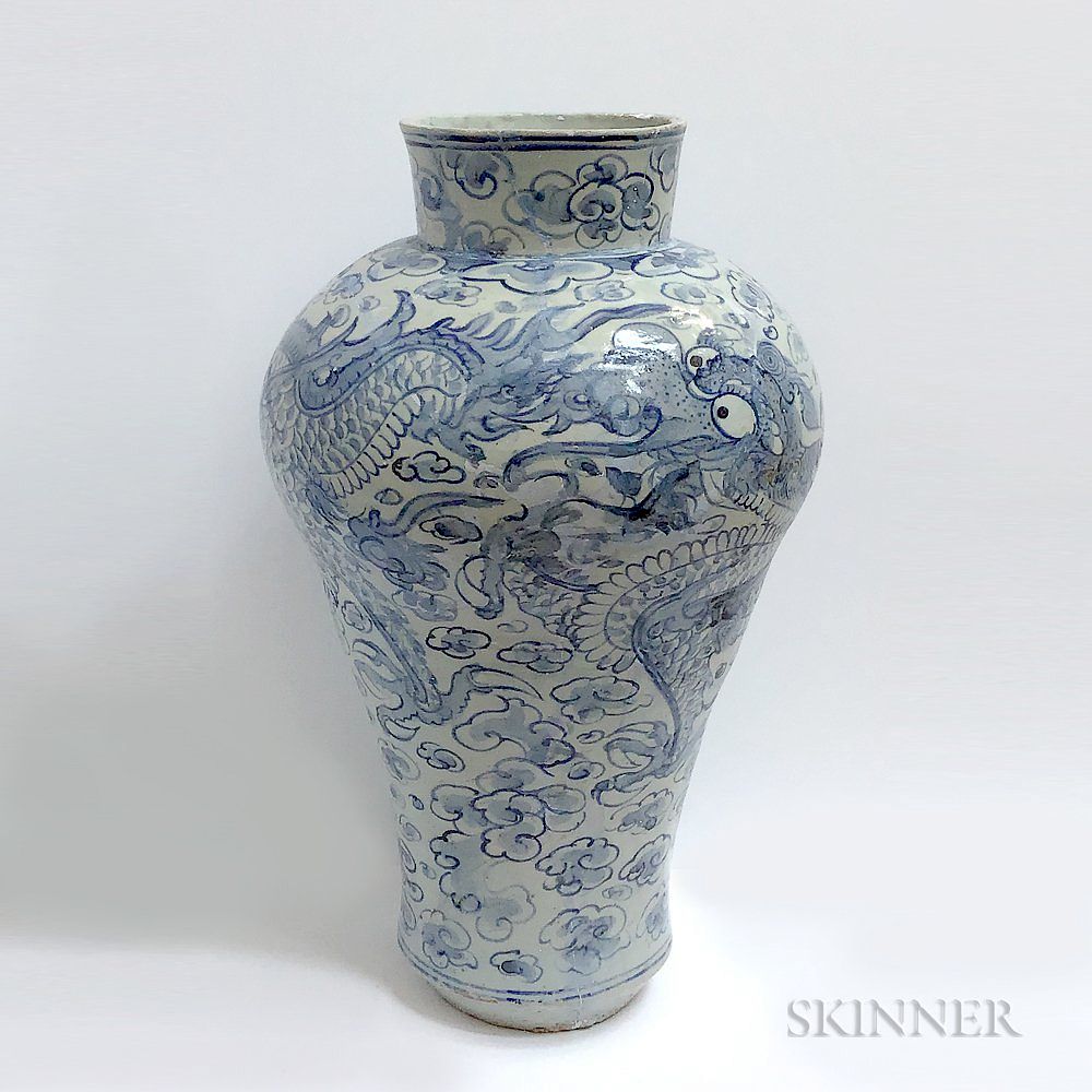 Appraisal: Blue and White Dragon Jar Blue and White Dragon Jar