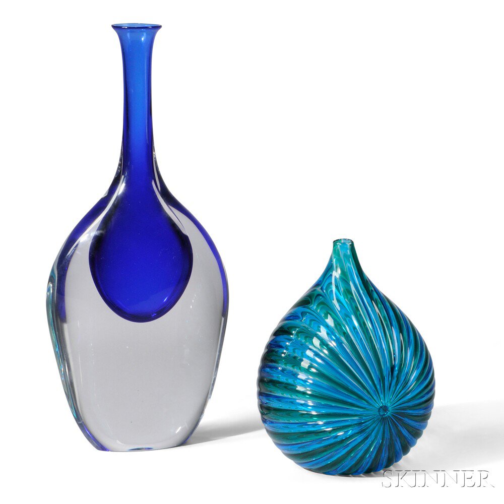 Appraisal: VeArt Scorze Vase and a Cenedese Vase Art glass Murano