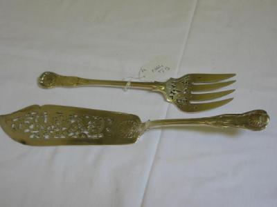 Appraisal: A PAIR OF VICTORIAN FISH SERVERS in Kings Diamond Heal