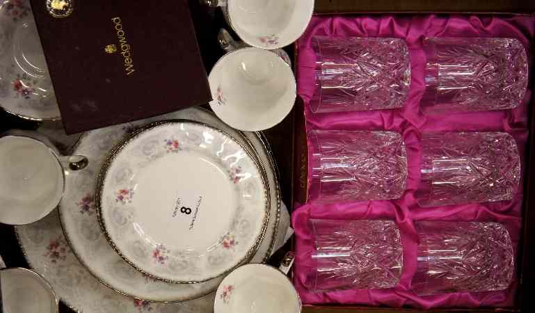 Appraisal: Tray comprising Paragon Royal Albert Bridal Lace part Dinner Tea