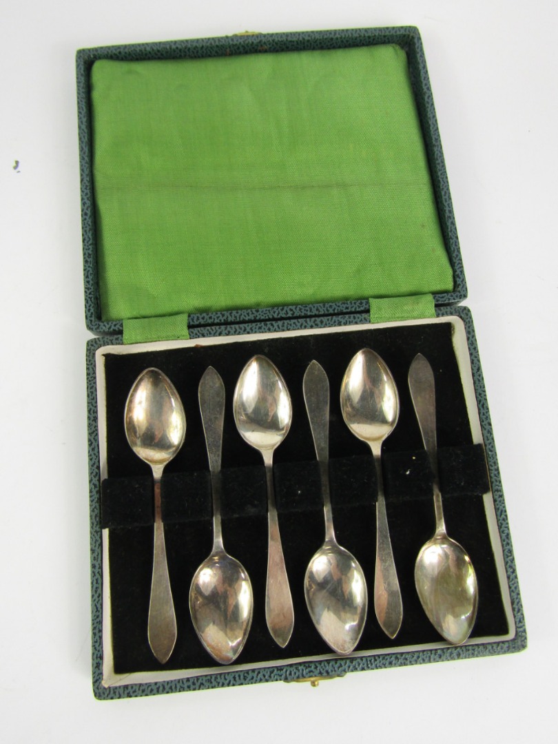 Appraisal: A set of six George VI silver teaspoons Sheffield case