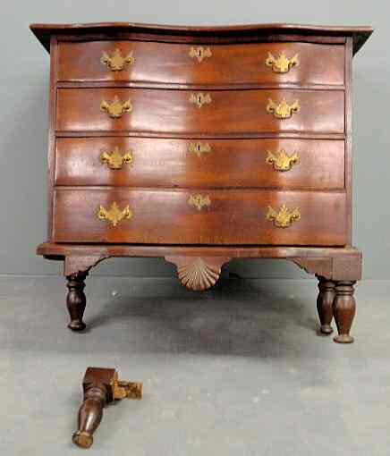 Appraisal: Massachusetts Chippendale mahogany serpentine front chest of drawers with an