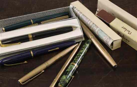 Appraisal: A Parker ct gold fountain pen and propelling pencil set