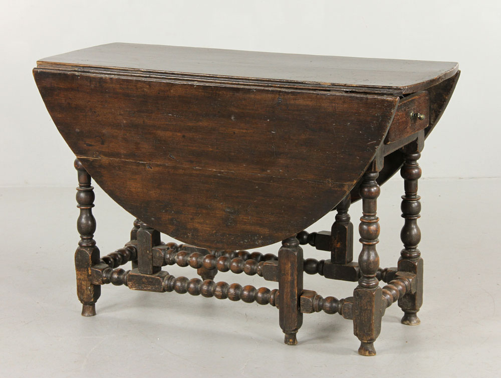 Appraisal: - th th C William Mary Drop Leaf Table th