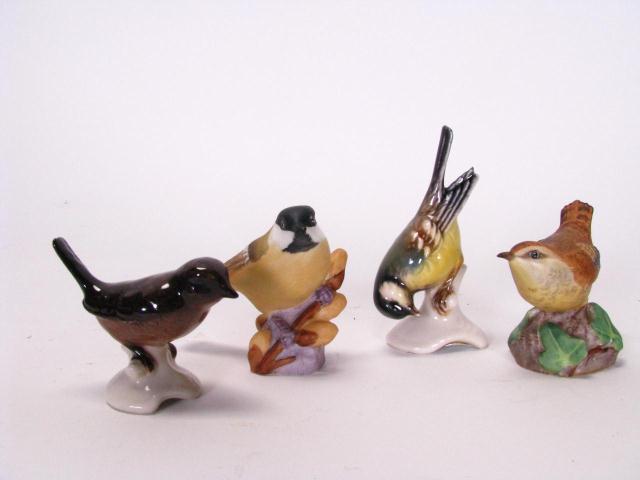 Appraisal: Group of miniature bird figures porcelain including two Goebel figures