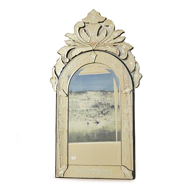 Appraisal: A VENETIAN STYLE WALL MIRROR WITH A PIERCED CREST AND