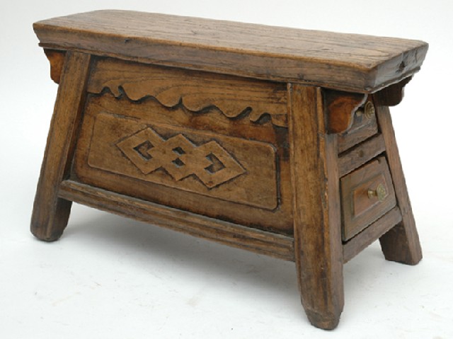 Appraisal: A TH CENTURY ELM OPIUM STOOL The rectangular seat above