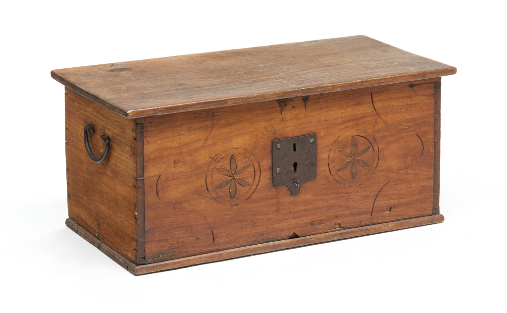 Appraisal: EUROPEAN INLAID TRUNK Nineteenth century mahogany Hinged lid dovetailed case