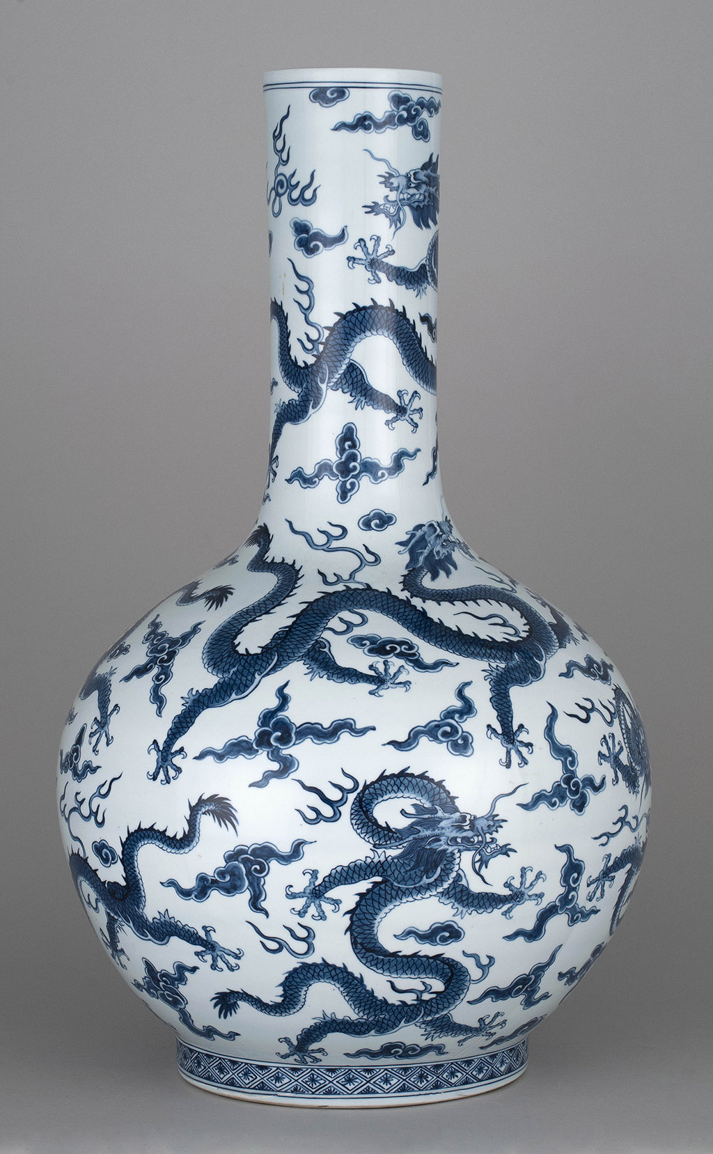 Appraisal: IMPORTANT BLUE AND WHITE PORCELAIN VASE th th CenturyIn ovoid