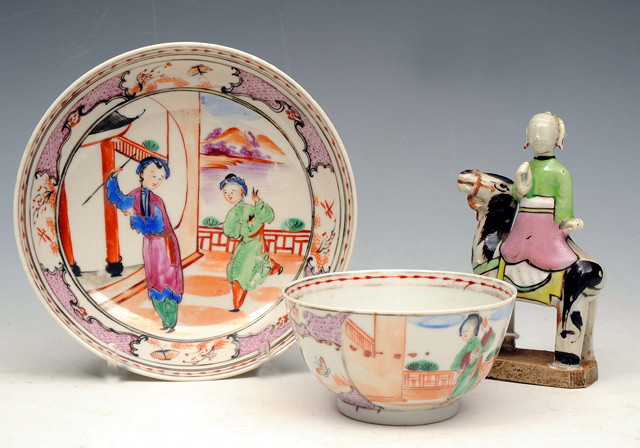 Appraisal: AN TH CENTURY CHINESE PORCELAIN CIRCULAR TEA BOWL AND SAUCER