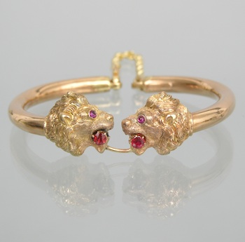 Appraisal: A k Gold Lion Heads Bracelet A rose gold bracelet