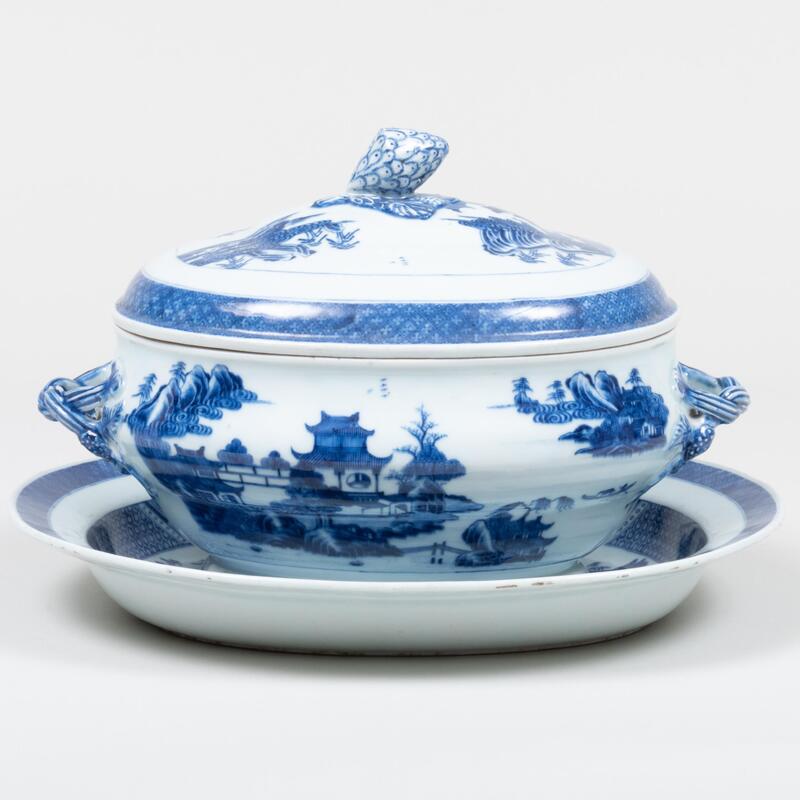 Appraisal: Chinese Export Blue and White Porcelain Tureen Cover and Underplate