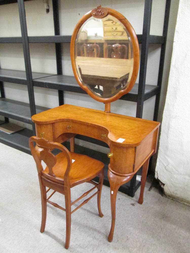 Appraisal: LATE VICTORIAN MAPLE DRESSING TABLE AND MATCHING CHAIR Rockford Frame