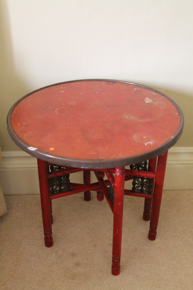 Appraisal: A Benares circular tray top table with folding base later