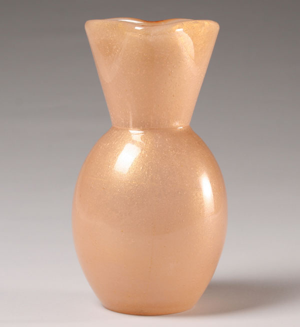 Appraisal: Seguso Vetri d'Arte Bollicine vase designed by Flavio Poli Peach