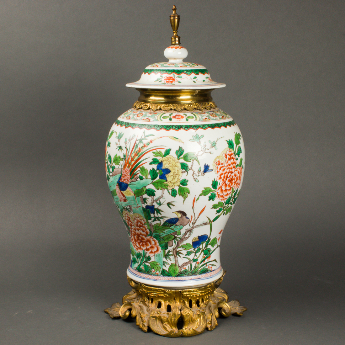 Appraisal: CHINESE FAMILLE VERTE JAR AND LID Chinese famille verte jar