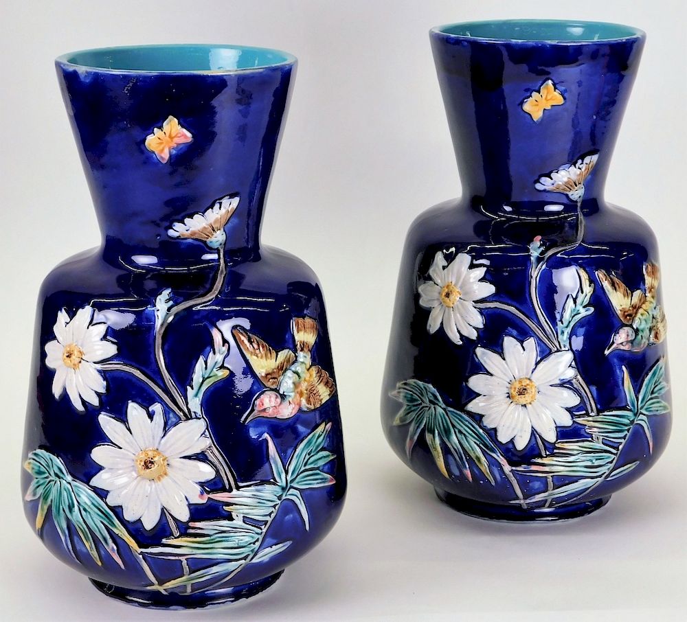 Appraisal: PR English Aesthetic Majolica Daisy Vases England Early th Century