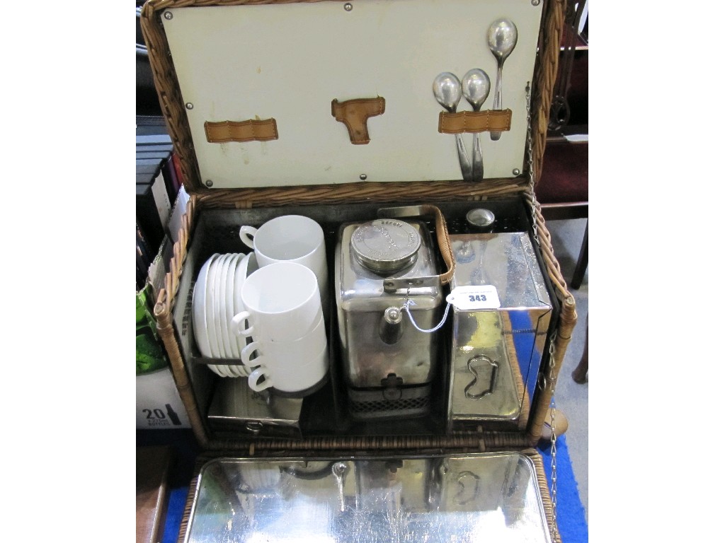 Appraisal: s picnic set