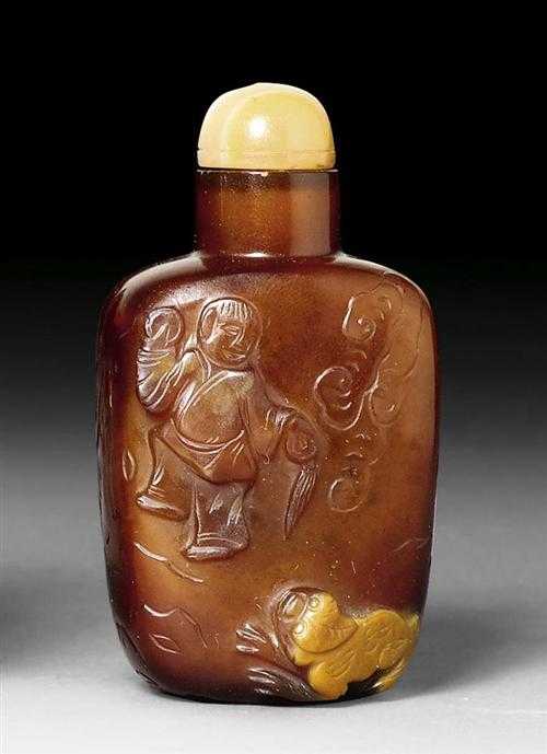 Appraisal: TWO SNUFF BOTTLES China th century a Brown agate with