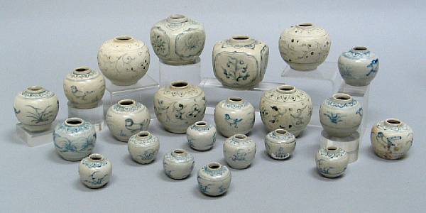 Appraisal: A selection of twenty-two blue and white jars and jarlets