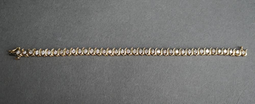 Appraisal: -Karat Yellow-Gold and Diamond Bracelet Diamonds weighing approx carats IJK