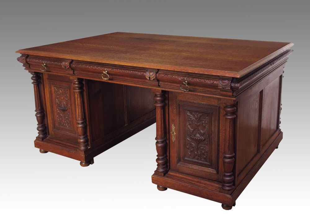 Appraisal: GRAND HORNER QUALITY OAK PARTNERS DESK drawers over doors with