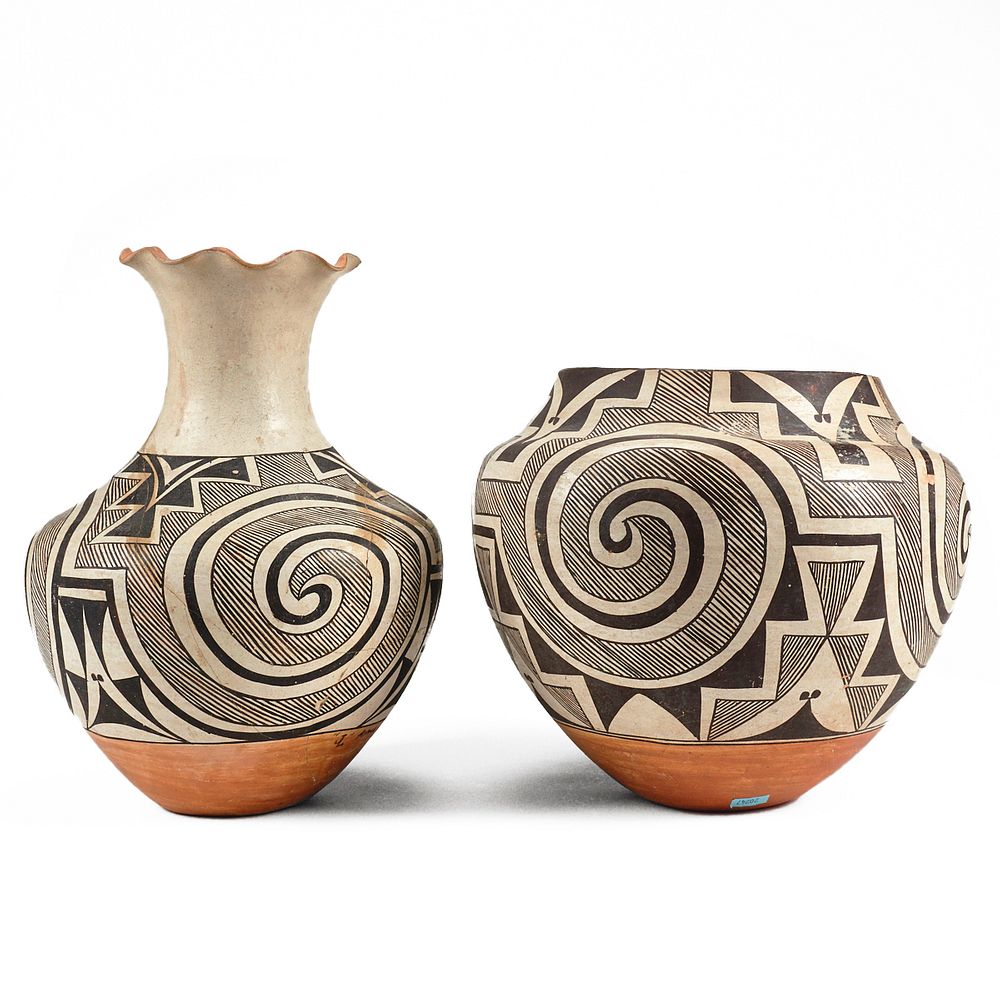 Appraisal: Grp Attrib Juana Leno Pottery Vases Attributed to Juana Louis