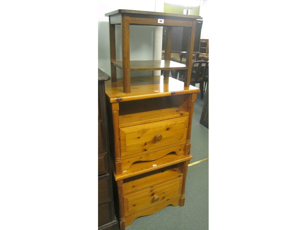 Appraisal: Lot comprising pair of pine bedside cabinets and an oak