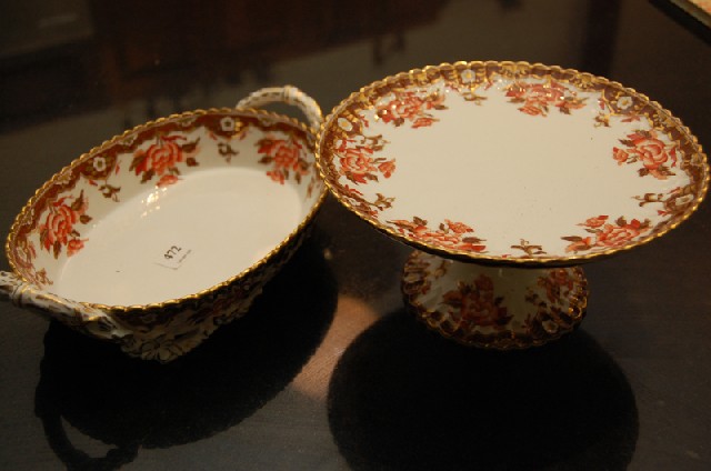 Appraisal: A VICTORIAN SPODE IMARI PALLETTE PART DESSERT SERVICE