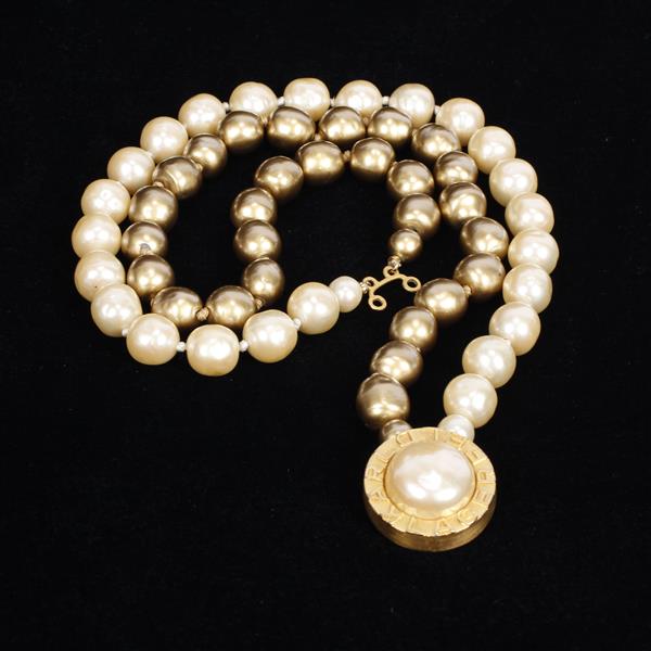 Appraisal: Karl Lagerfeld Vintage Designer Double Strand Chunky Pearl Necklace