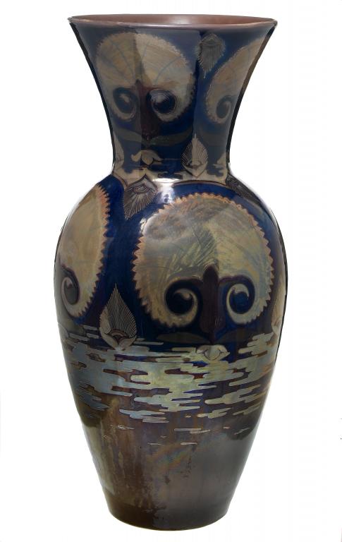 Appraisal: A CANTAGALLI LUSTRE VASE of shouldered ovoid form with flared