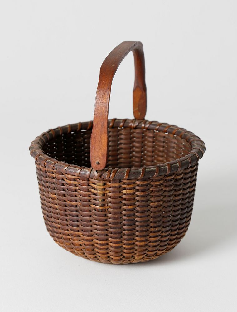 Appraisal: Sherwin Boyer Nantucket Basket Sherwin Boyer - Nantucket Basket round