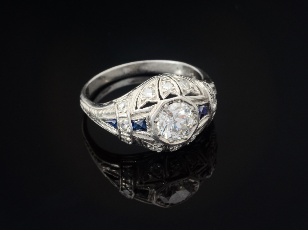 Appraisal: PLATINUM ART DECO DIAMOND RING CA 'S At the center