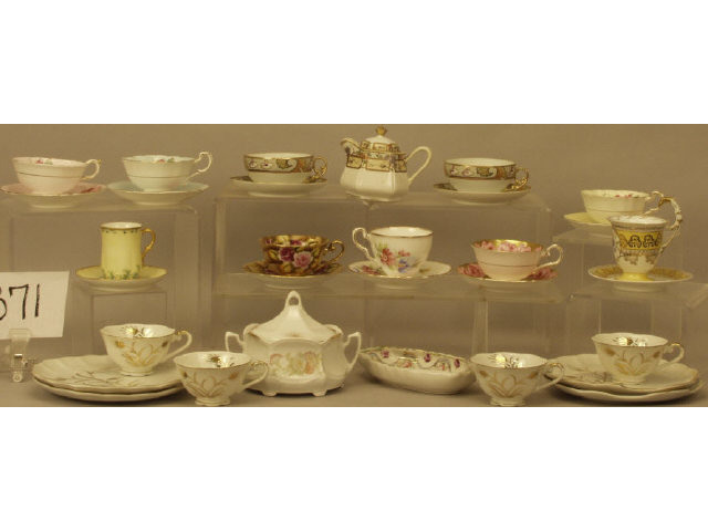 Appraisal: Collection of teacups and saucers Estimate -