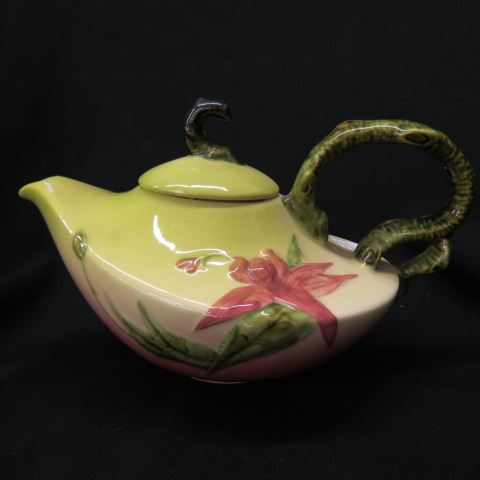 Appraisal: Hull Woodland Pottery Teapot tall long excellent