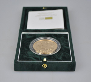 Appraisal: A boxed Royal Mint Brilliant uncirculated gold coin