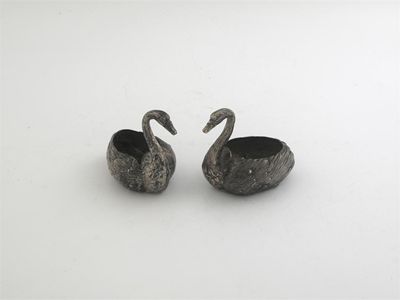 Appraisal: A pair of Continental swan salts with English inport marks