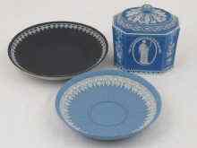 Appraisal: An early Wedgwood blue jasper sugar box and cover ht