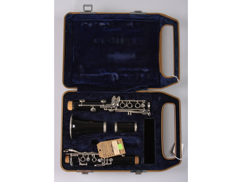 Appraisal: Yamaha YCL- Clarinet serial In molded hard plastic case -