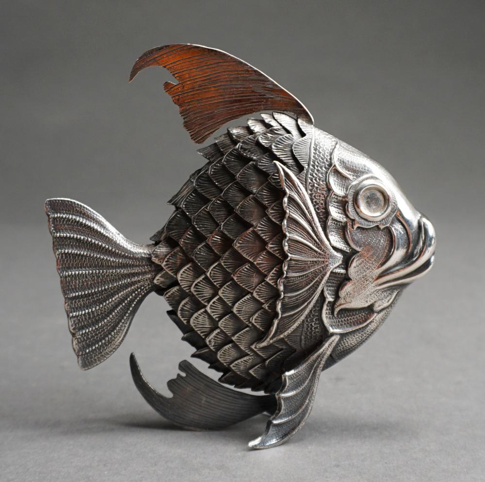 Appraisal: STERLING SILVER ARTICULATED FISH OZT X INSterling Silver Articulated Fish