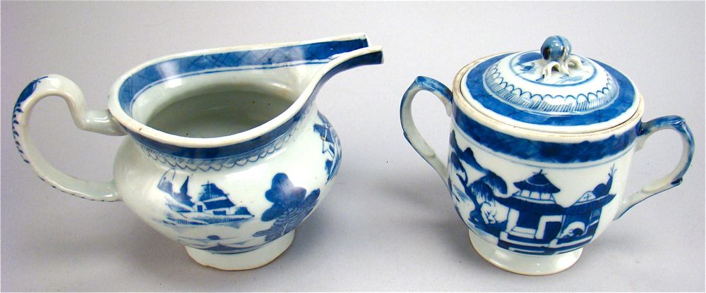 Appraisal: ANTIQUE CHINESE EXPORT CANTON PORCELAIN SUGAR AND CREAMER th CenturyCover