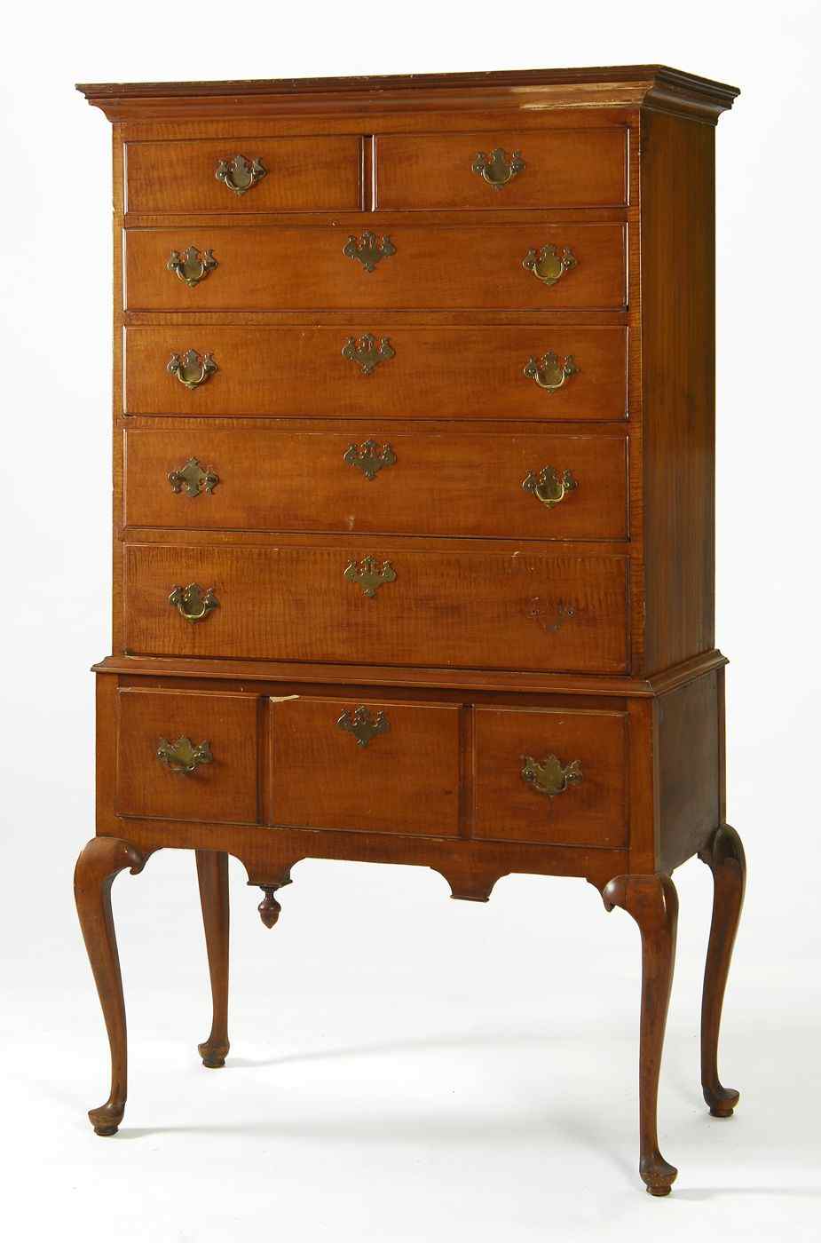 Appraisal: ANTIQUE AMERICAN QUEEN ANNE HIGHBOYCirca In maple and tiger maple