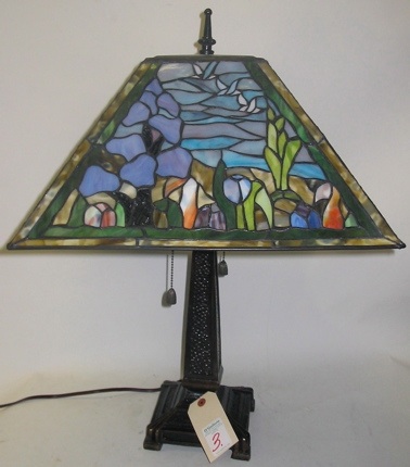 Appraisal: A STAINED AND LEADED GLASS TABLE LAMP hand crafted The