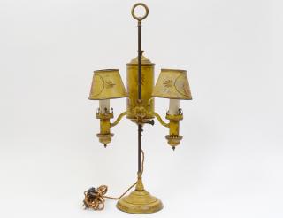 Appraisal: YELLOW TOLE TWIN LIGHT DESK LAMP The tank and shades